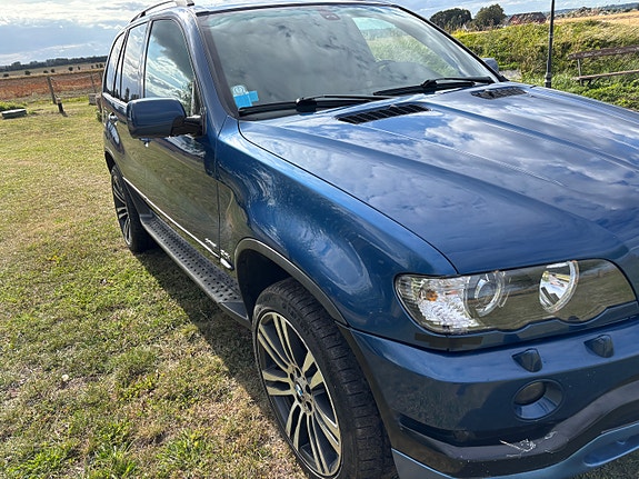 BMW X5 2 of 11