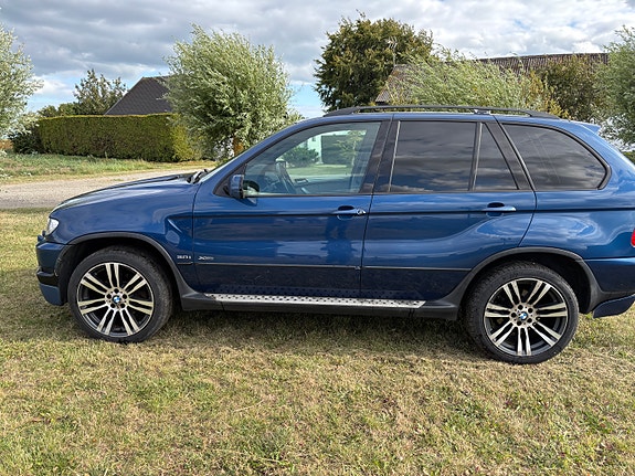 BMW X5 3 of 11