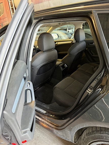 Audi A4 5 of 9