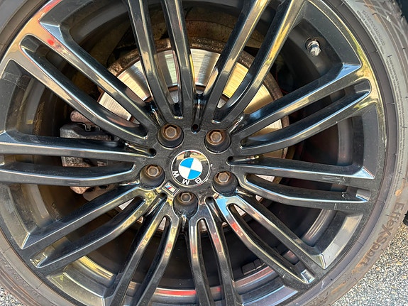 BMW 520d 2 of 16