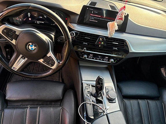 BMW 520d 15 of 16