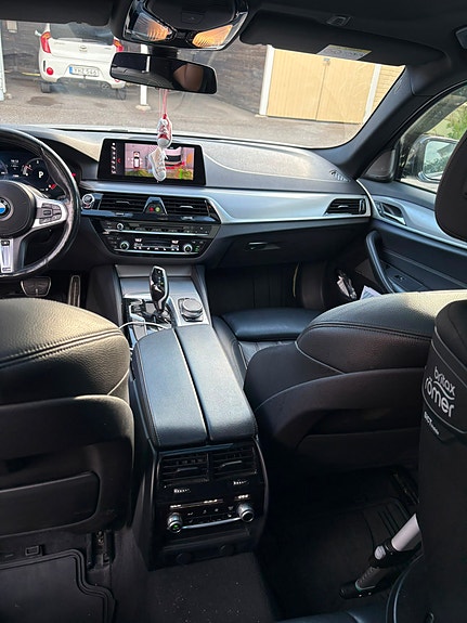 BMW 520d 3 of 16