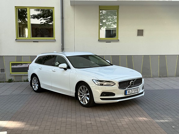 Volvo V90 2 of 20