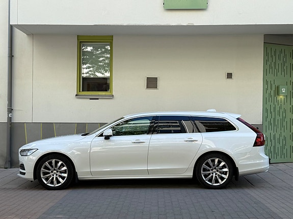 Volvo V90 10 of 20