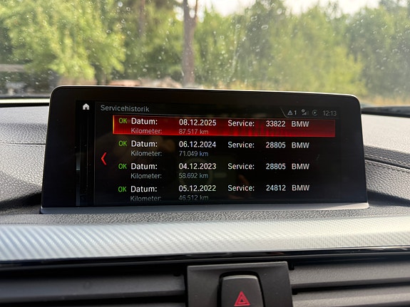 BMW 330i 15 of 17