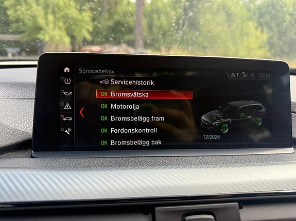 BMW 330i 14 of 17