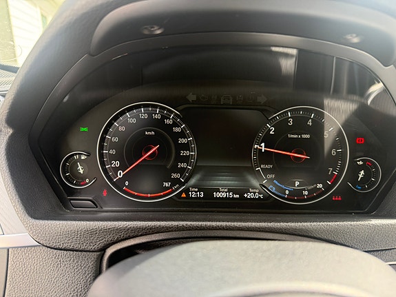 BMW 330i 16 of 17