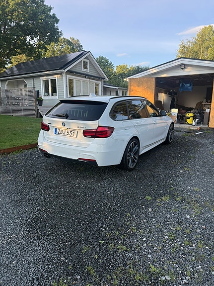 BMW 330i 5 of 17