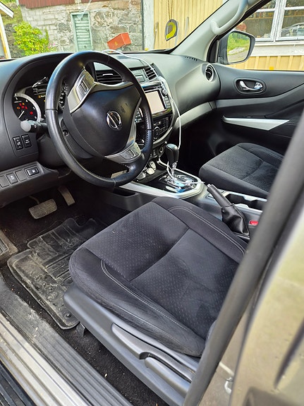 Nissan Navara 5 of 7