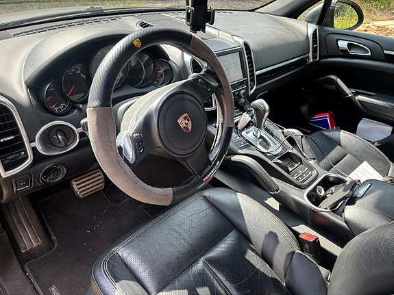 Porsche Cayenne S 5 of 7