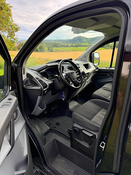 Ford Transit Custom 9 of 10