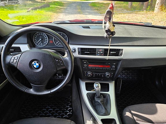BMW 316d 11 of 19