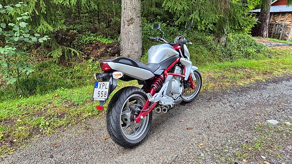 Kawasaki Ninja ER-6 6 of 7
