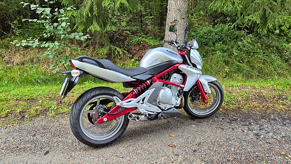 Kawasaki Ninja ER-6 5 of 7