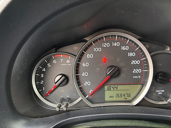 Toyota Yaris 4 of 9