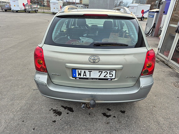 Toyota Avensis 8 of 8