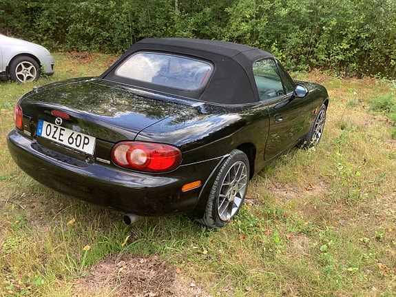 Mazda MX-5 7 of 10