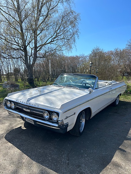 Oldsmobile Dynamic 88 4 of 6