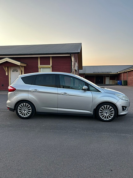Ford C-Max 6 of 9