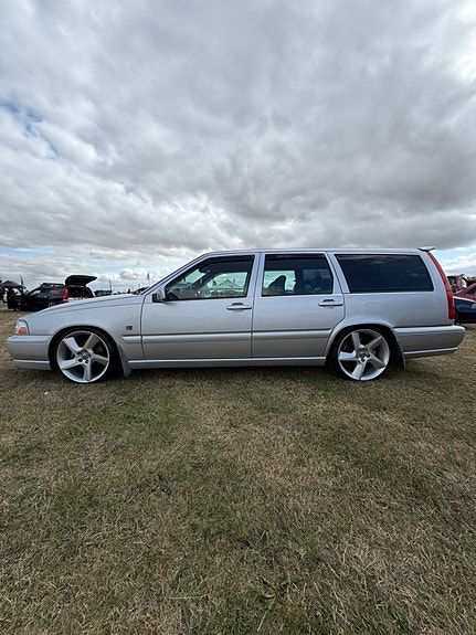 Volvo V70 4 of 9