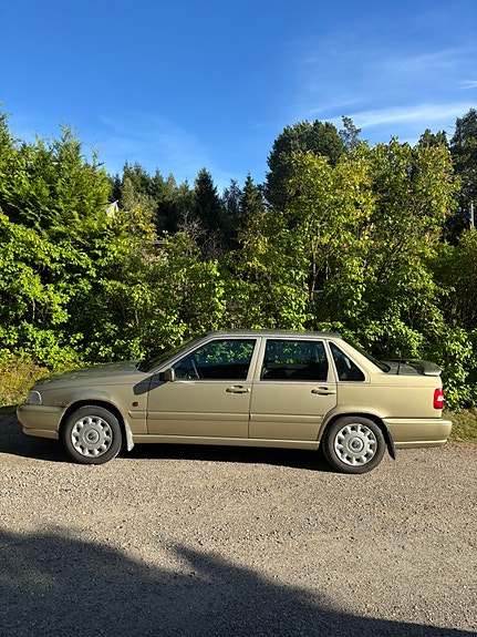 Volvo S70 3 of 7