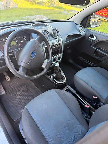 Ford Fiesta 7 of 7