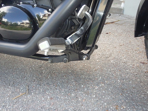 Suzuki VZ800 Intruder 4 of 6