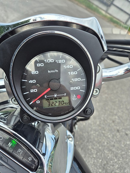Suzuki VZ800 Intruder 5 of 6
