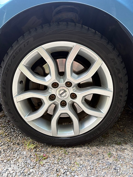 Volvo V40 16 of 24