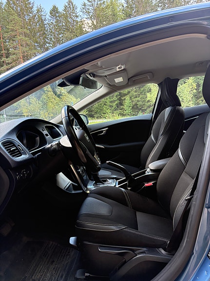 Volvo V40 5 of 24