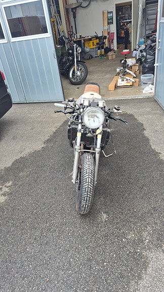 Yamaha Cafe racer projekt 3 of 11