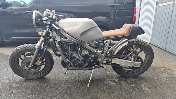 Yamaha Cafe racer projekt 4 of 11