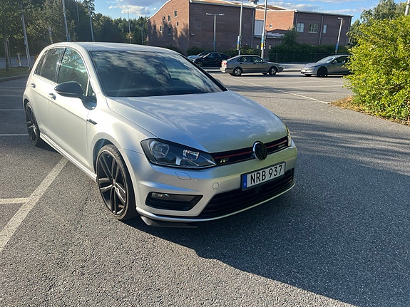 Volkswagen Golf VII 4 of 11