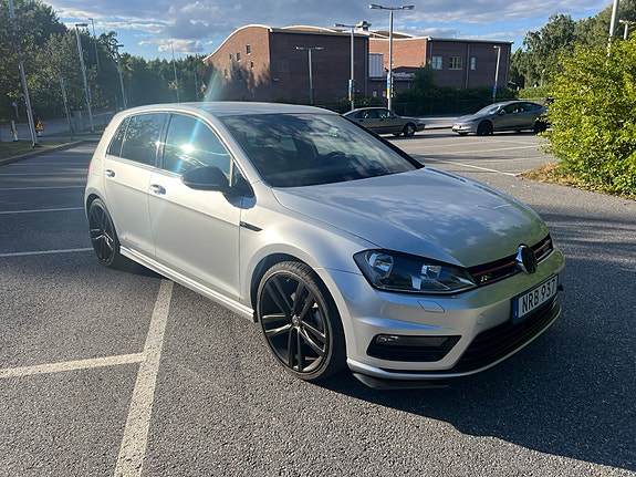 Volkswagen Golf VII 5 of 11