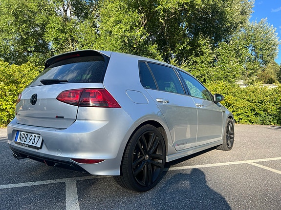 Volkswagen Golf VII 9 of 11