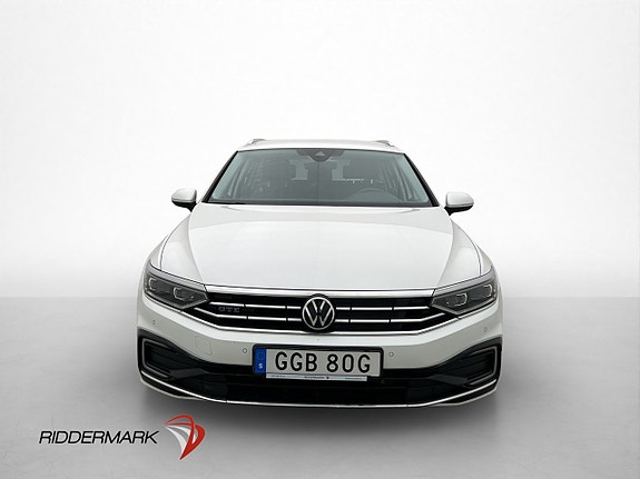 Volkswagen Passat 2 of 30