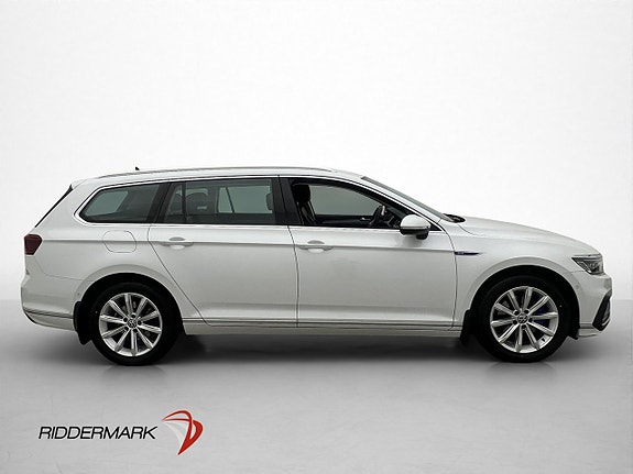 Volkswagen Passat 9 of 30
