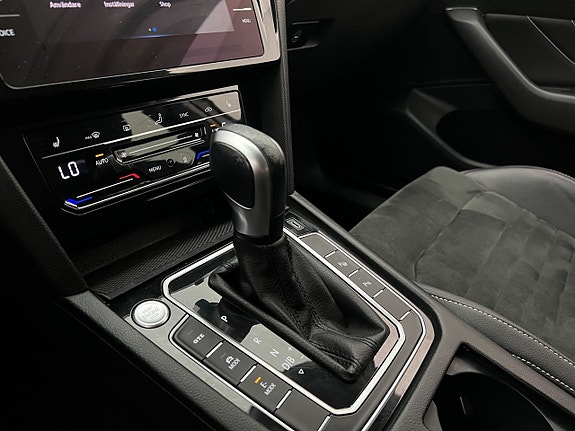 Volkswagen Passat 29 of 30