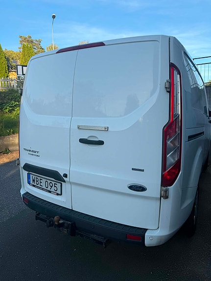 Ford Transit Custom 8 of 8