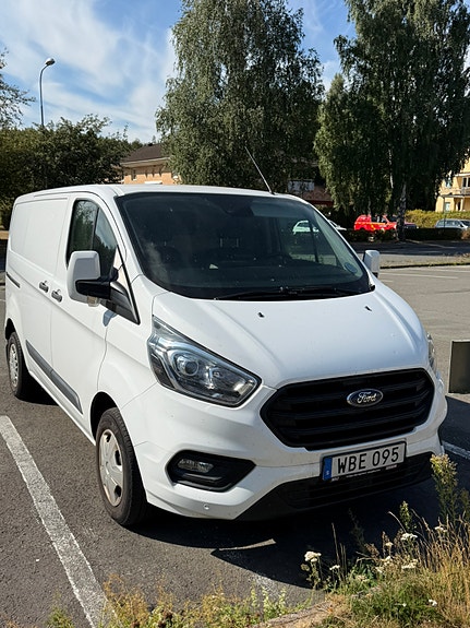 Ford Transit Custom 2 of 8
