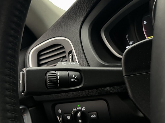 Volvo V40 24 of 29