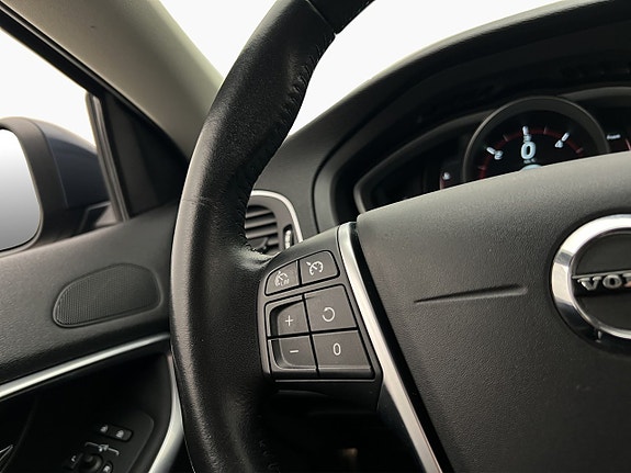 Volvo V40 17 of 29