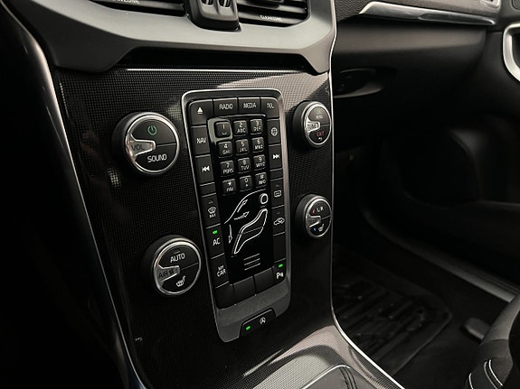 Volvo V40 21 of 29
