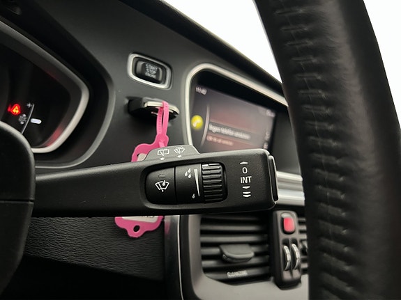 Volvo V40 23 of 29