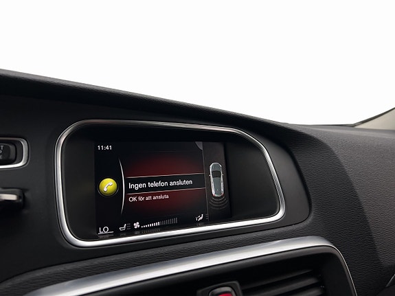 Volvo V40 20 of 29