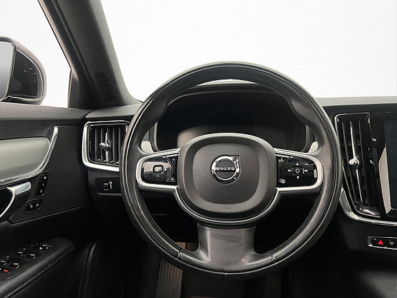 Volvo V90 16 of 30