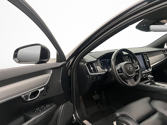 Volvo V90 13 of 30