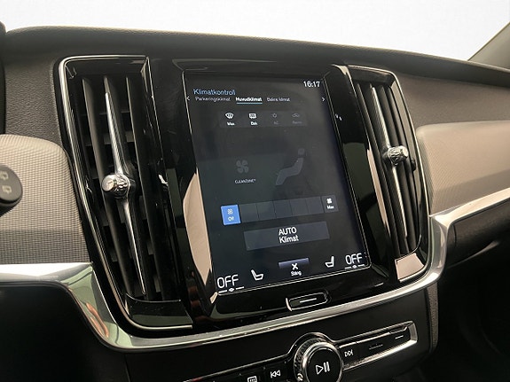 Volvo V90 27 of 30