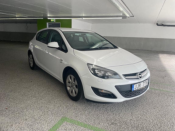 Opel Astra 2 of 8