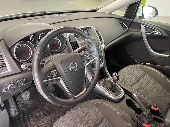 Opel Astra 4 of 8